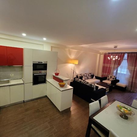 Spacious And Cozy Apartment Tirana Exterior foto
